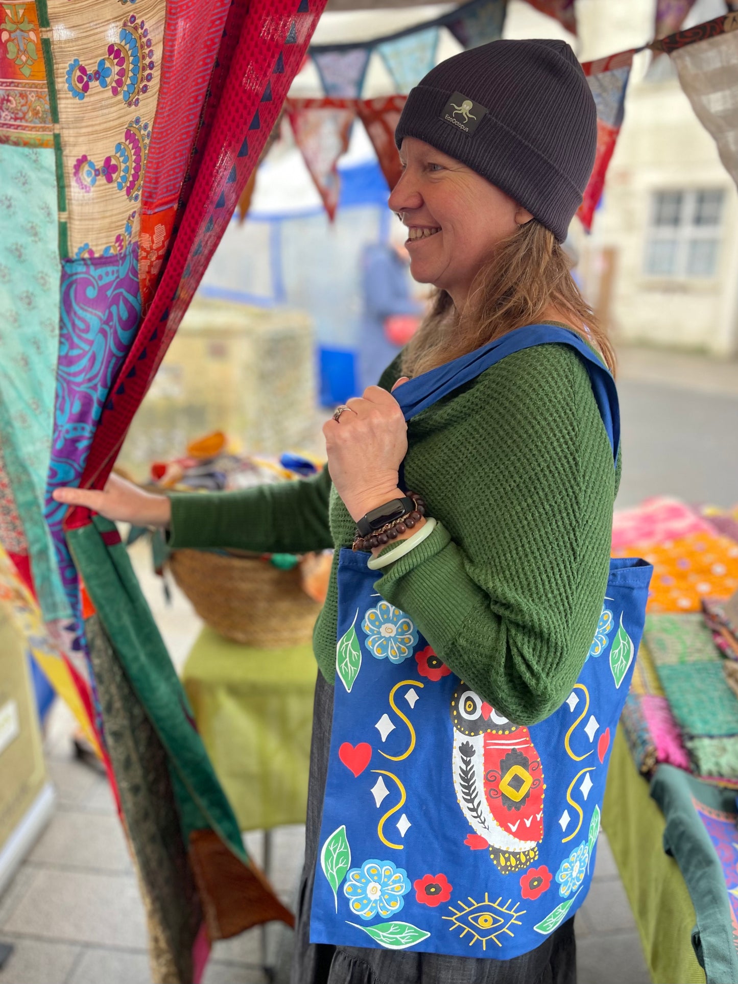 Umweltfreundliche Tasche aus recycelter Baumwolle.