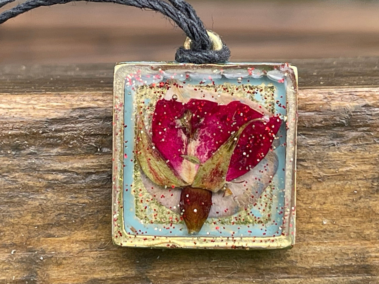 Rose necklace, flower necklace, romantic gift for her, boho necklace, rose pendant, handmade jewellery, handmade necklace, gift for gardener