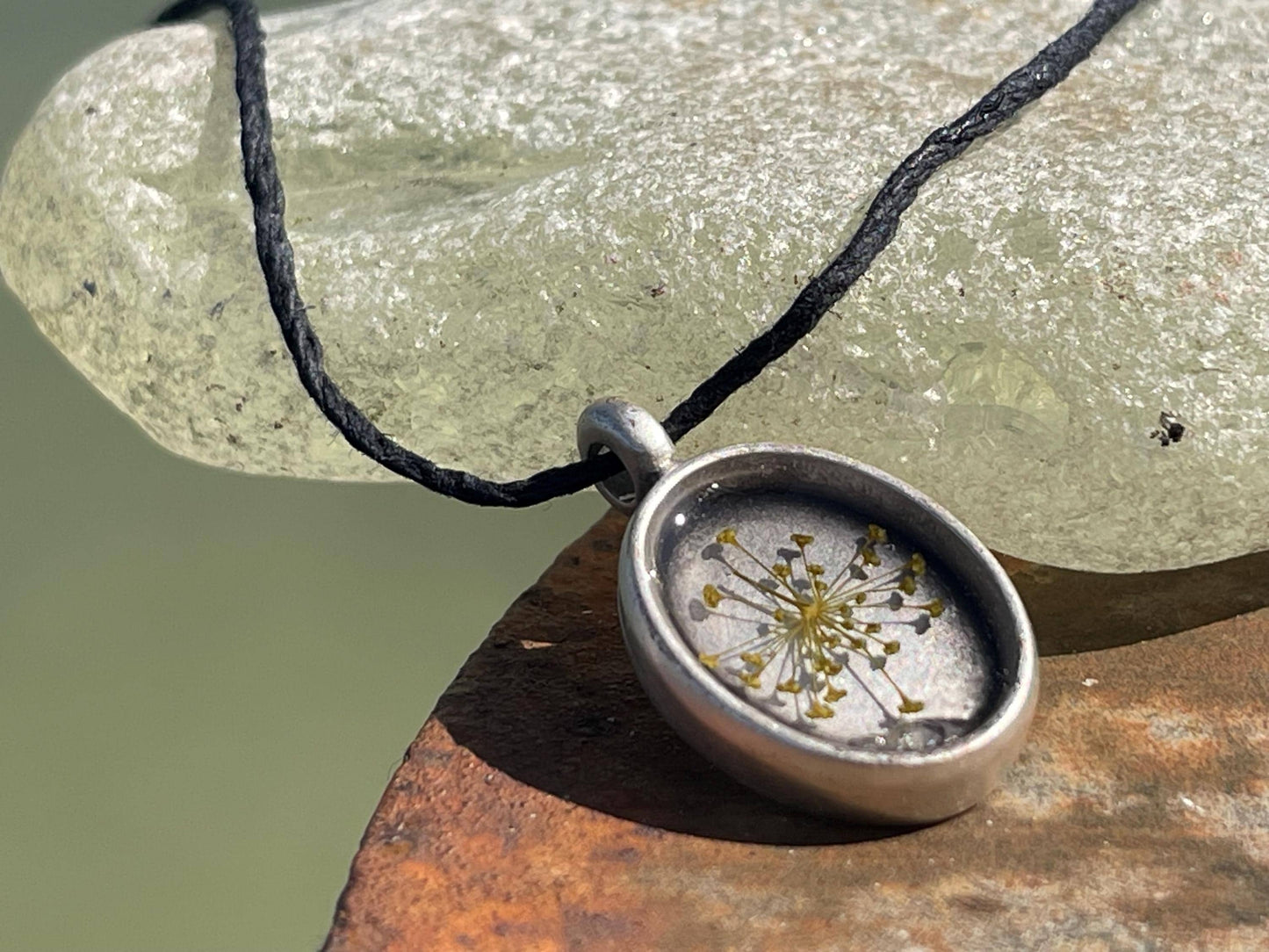 Wild carrot flower necklace, romantic necklace, ethical jewellery, unusual birthday gift for her, unique necklace, unusual gardeners gift