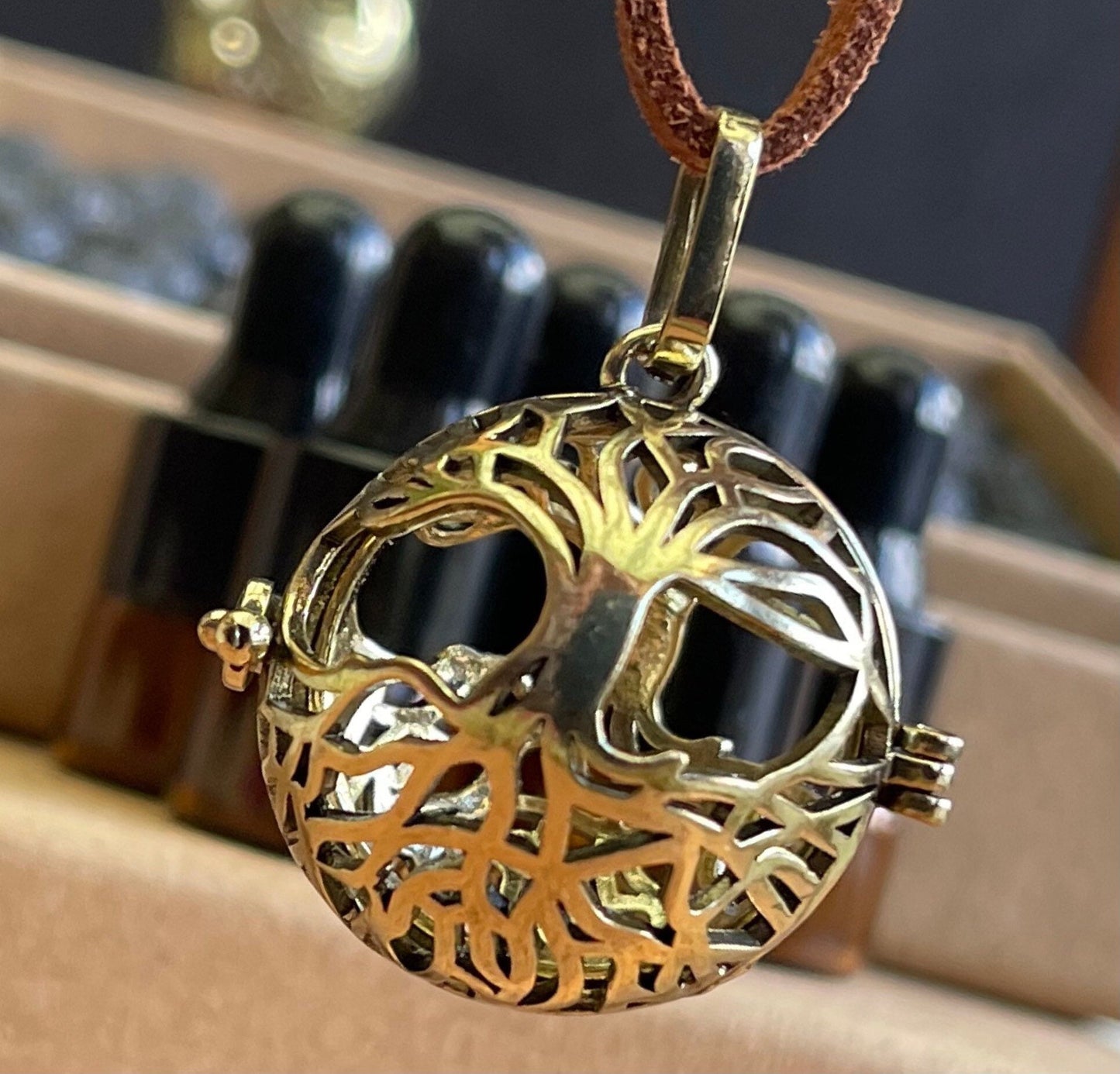 Essential oil locket, aromatherapy necklace, boho necklace, gift for her, tree of life necklace, tree of life pendant, diffuser necklace