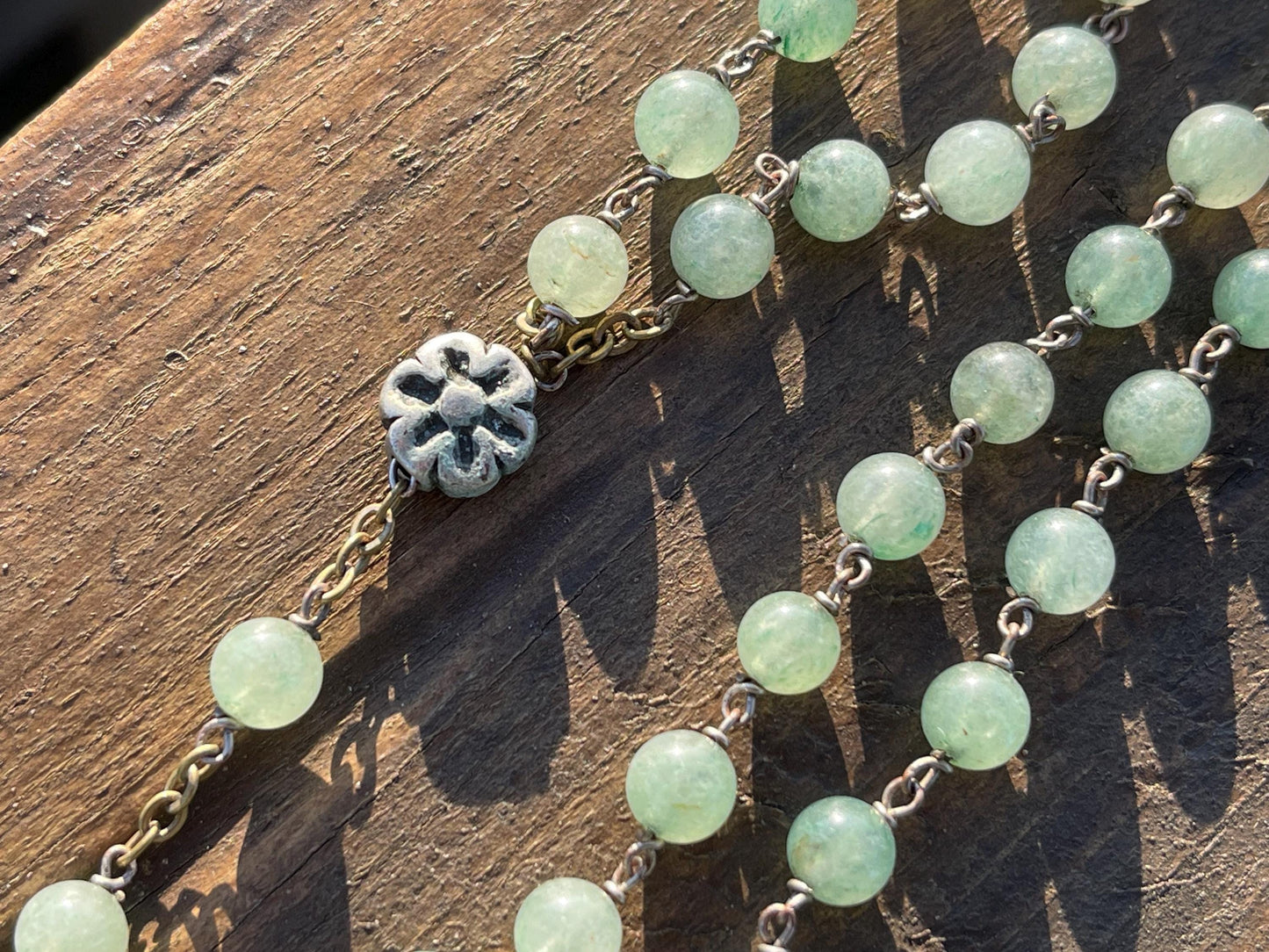 Vintage aventurine necklace. Long gemstone necklace. Romantic gift for her. Green gemstone jewellery.