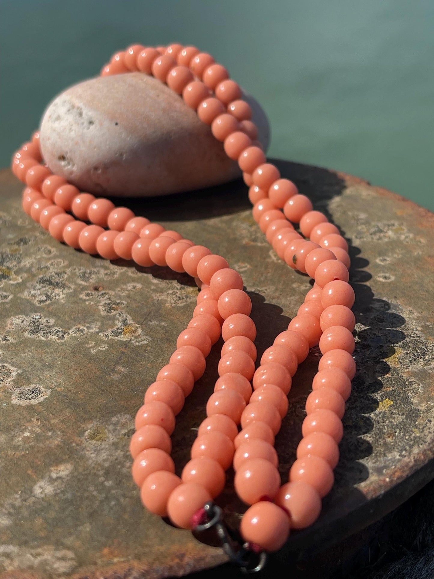 Stunning vintage necklace. Peach glass beads. Wedding jewellery. Eco friendly jewellery. Ehical jewellery, short length.