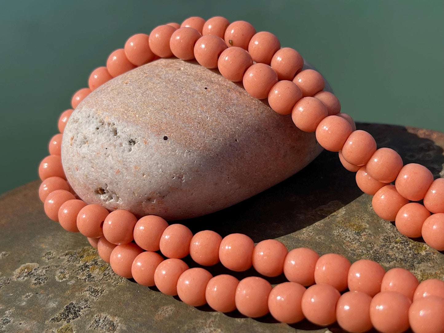 Stunning vintage necklace. Peach glass beads. Wedding jewellery. Eco friendly jewellery. Ehical jewellery, short length.