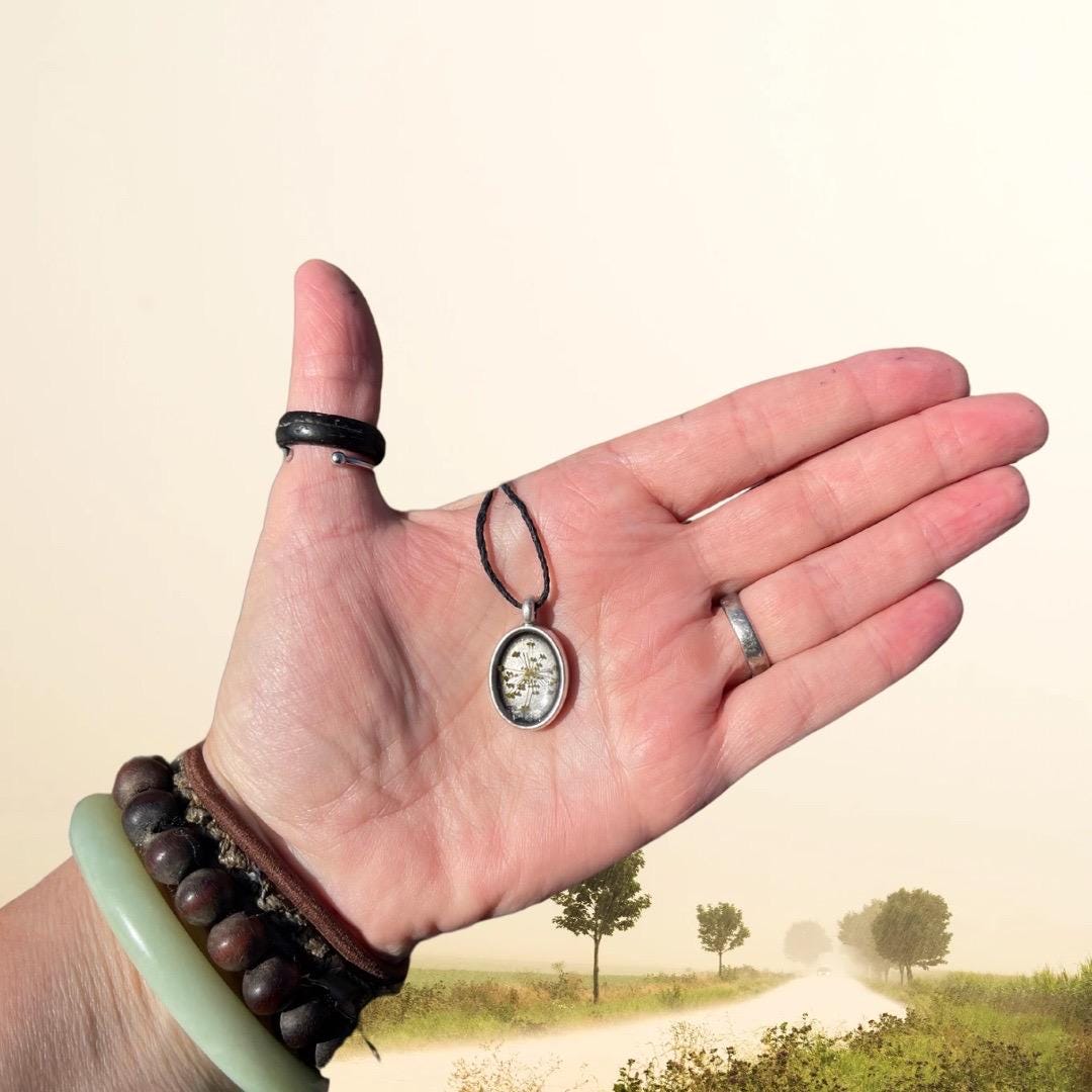 Wild carrot flower necklace, romantic necklace, ethical jewellery, unusual birthday gift for her, unique necklace, unusual gardeners gift