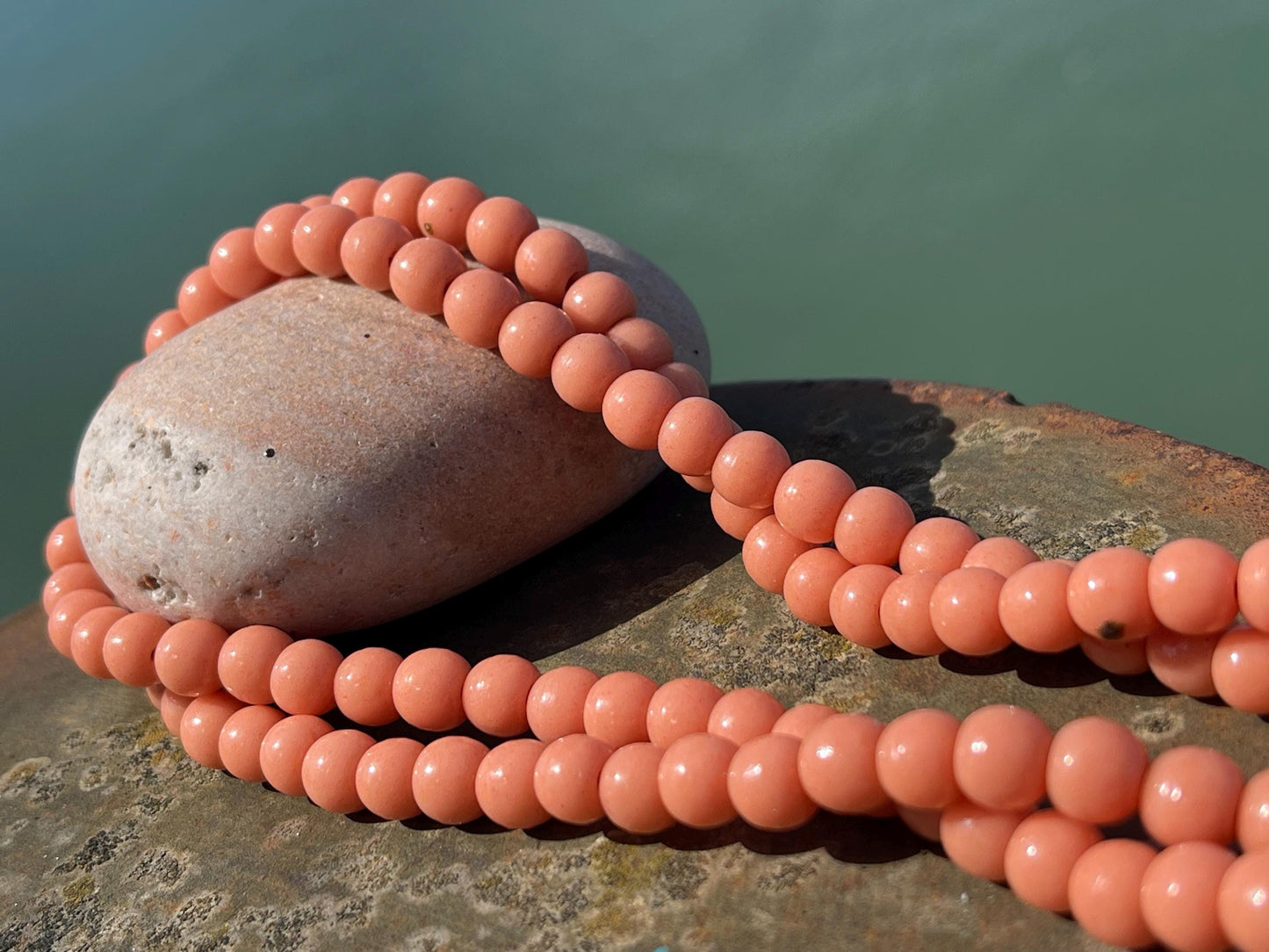 Stunning vintage necklace. Peach glass beads. Wedding jewellery. Eco friendly jewellery. Ehical jewellery, short length.