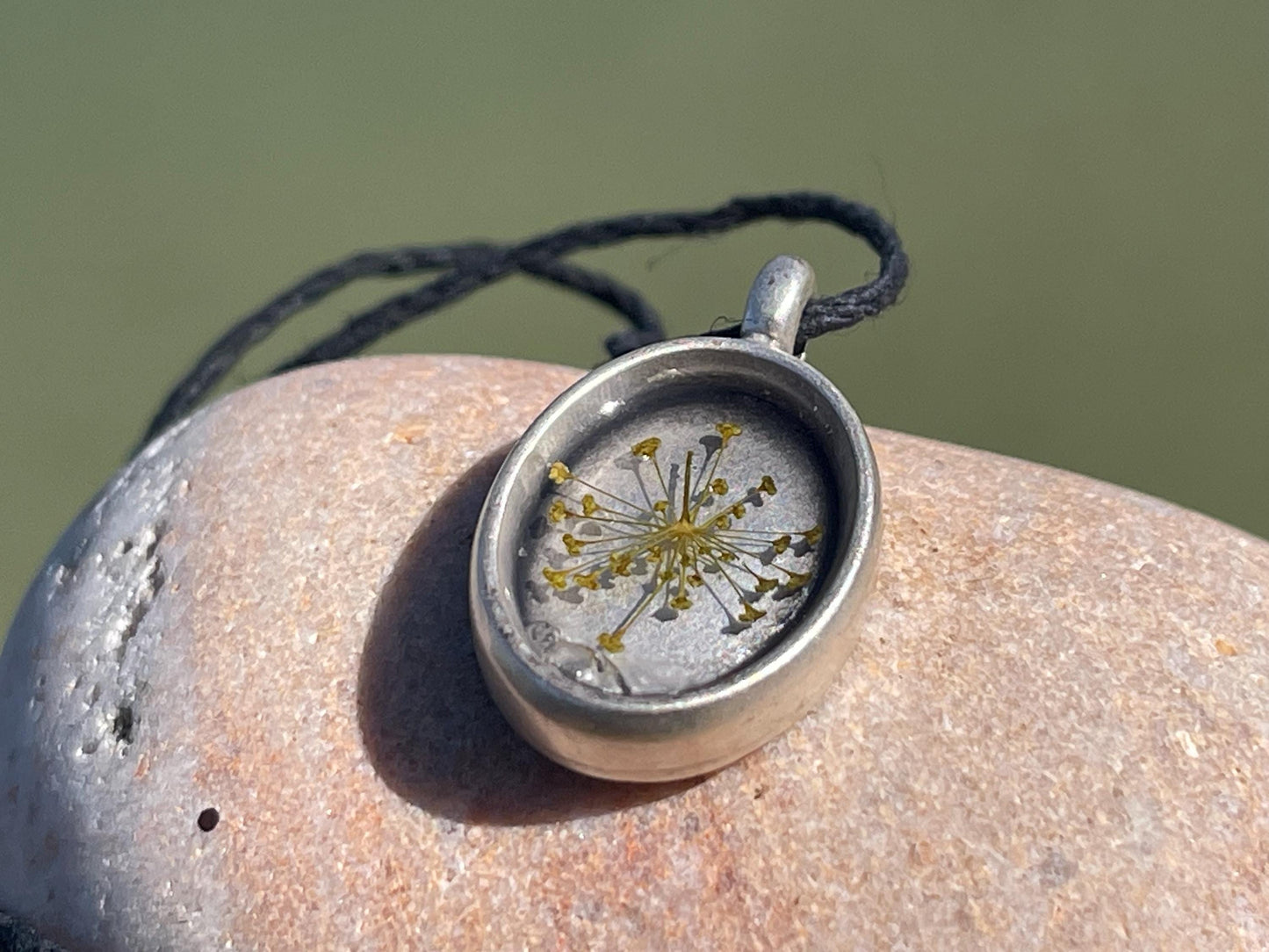 Wild carrot flower necklace, romantic necklace, ethical jewellery, unusual birthday gift for her, unique necklace, unusual gardeners gift