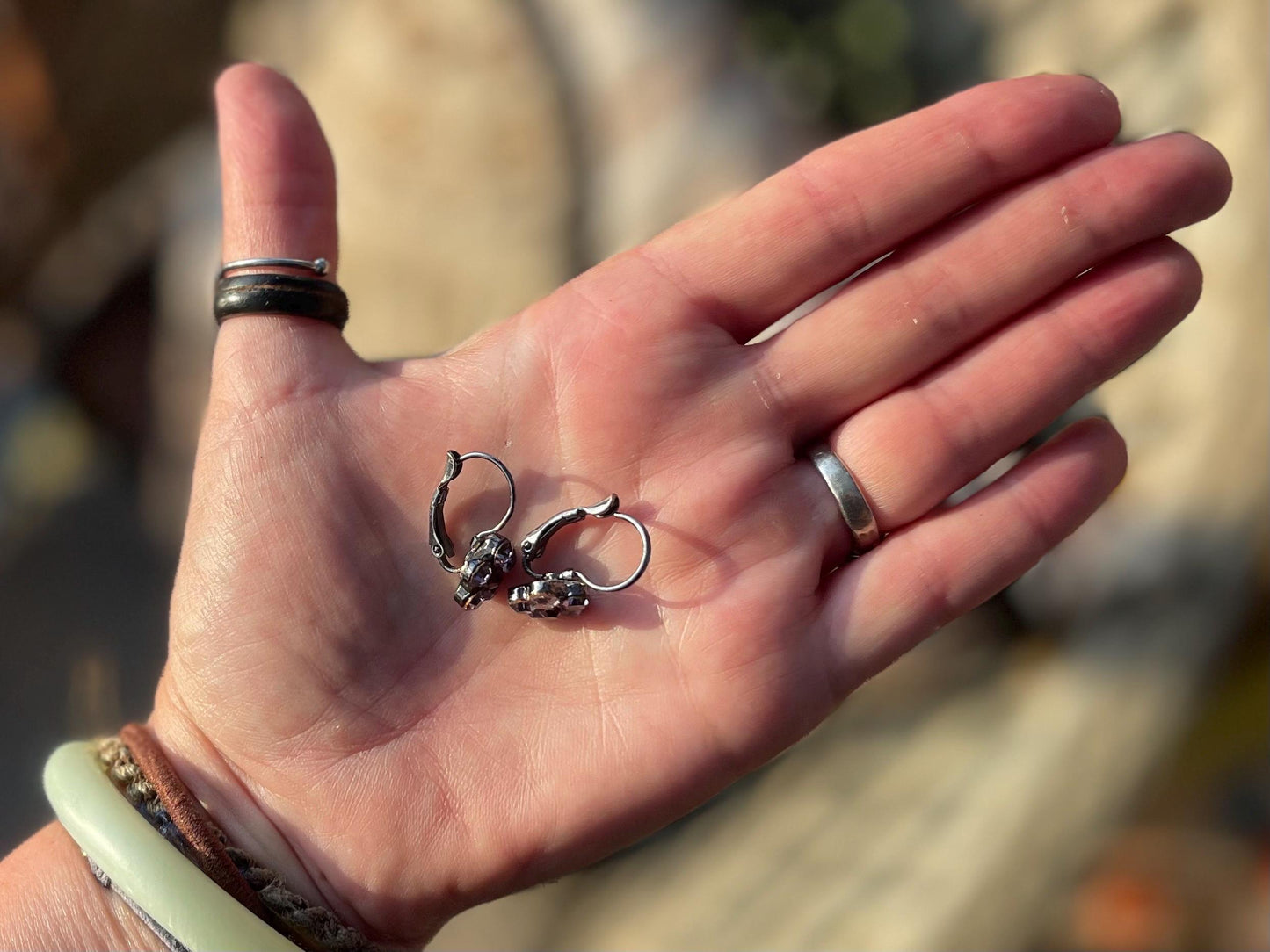 Vintage clip on earrings, vintage jewellery, ethical jewellery, boho jewellery, retro clip on earrings, eco friendly gifts, flower earrings