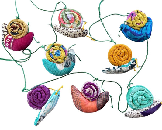 Snail garland for the home, garden, festivals, parties and weddings. Snail decorations. Gift for snail lover. Boho decorations for the home.