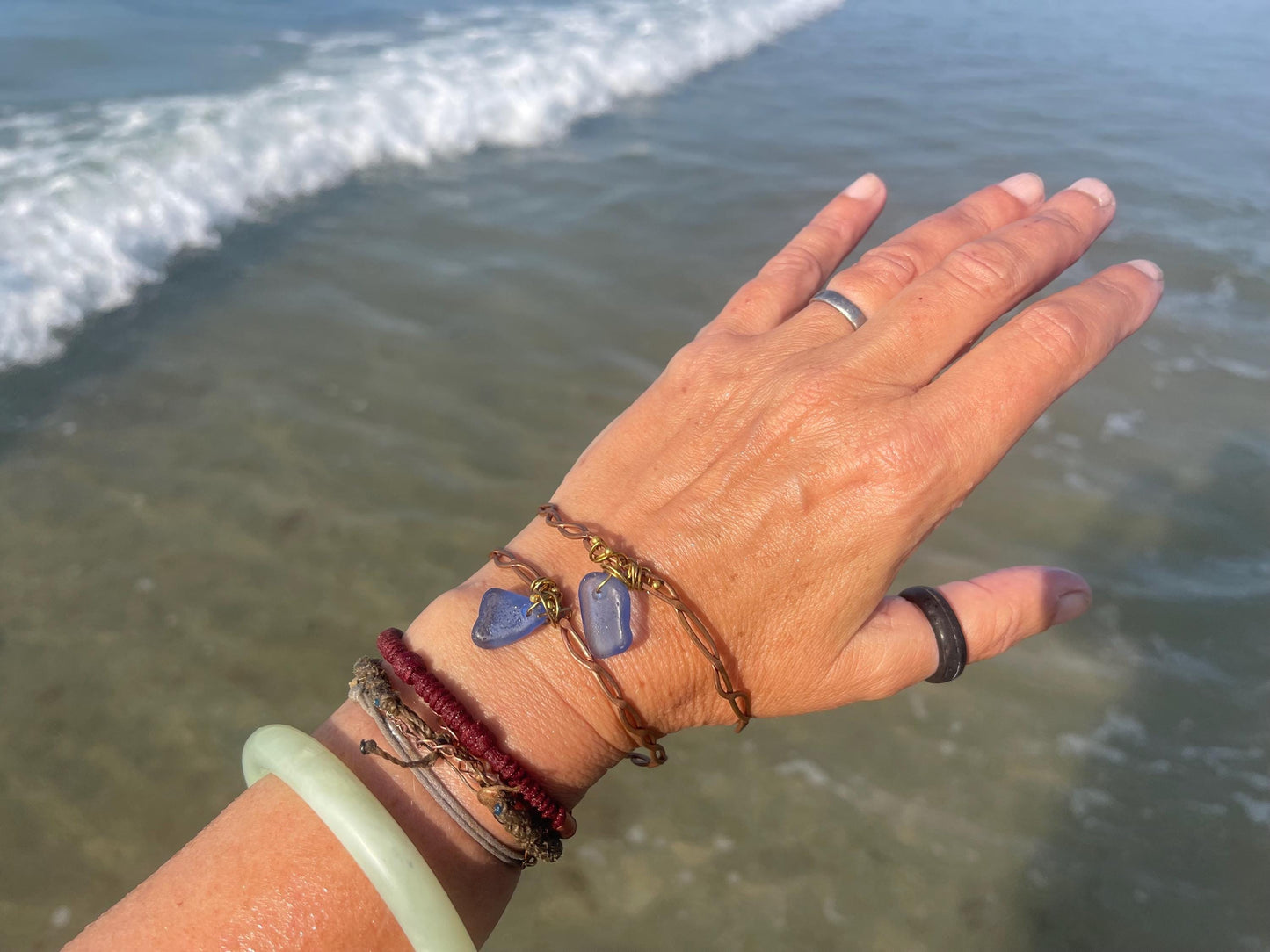 Blue sea glass and recycled copper bracelet. Eco friendly rustic beach jewellery. Unique boho jewellery. Blue sea glass bracelet. Ethical
