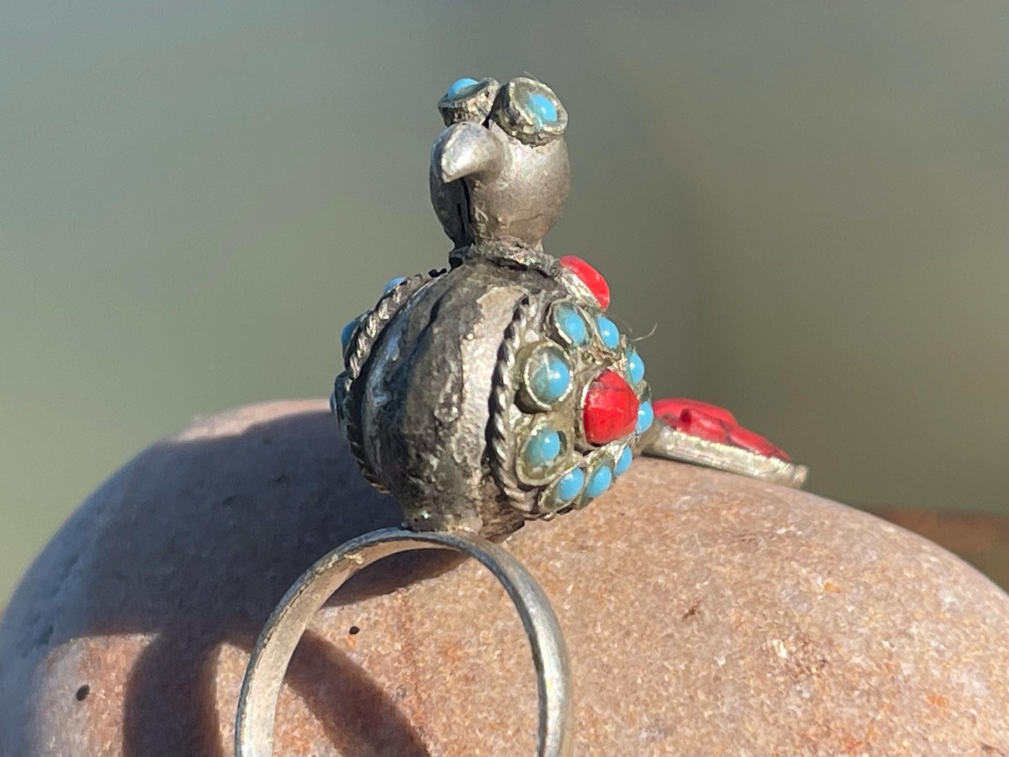 Large vintage bird ring, silver bird ring, vintage jewellery, boho jewellery, ethical jewellery, gypsy ring. Gypsy jewellery, red bird ring