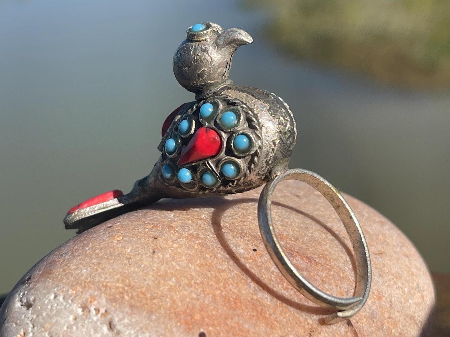Large vintage bird ring, silver bird ring, vintage jewellery, boho jewellery, ethical jewellery, gypsy ring. Gypsy jewellery, red bird ring