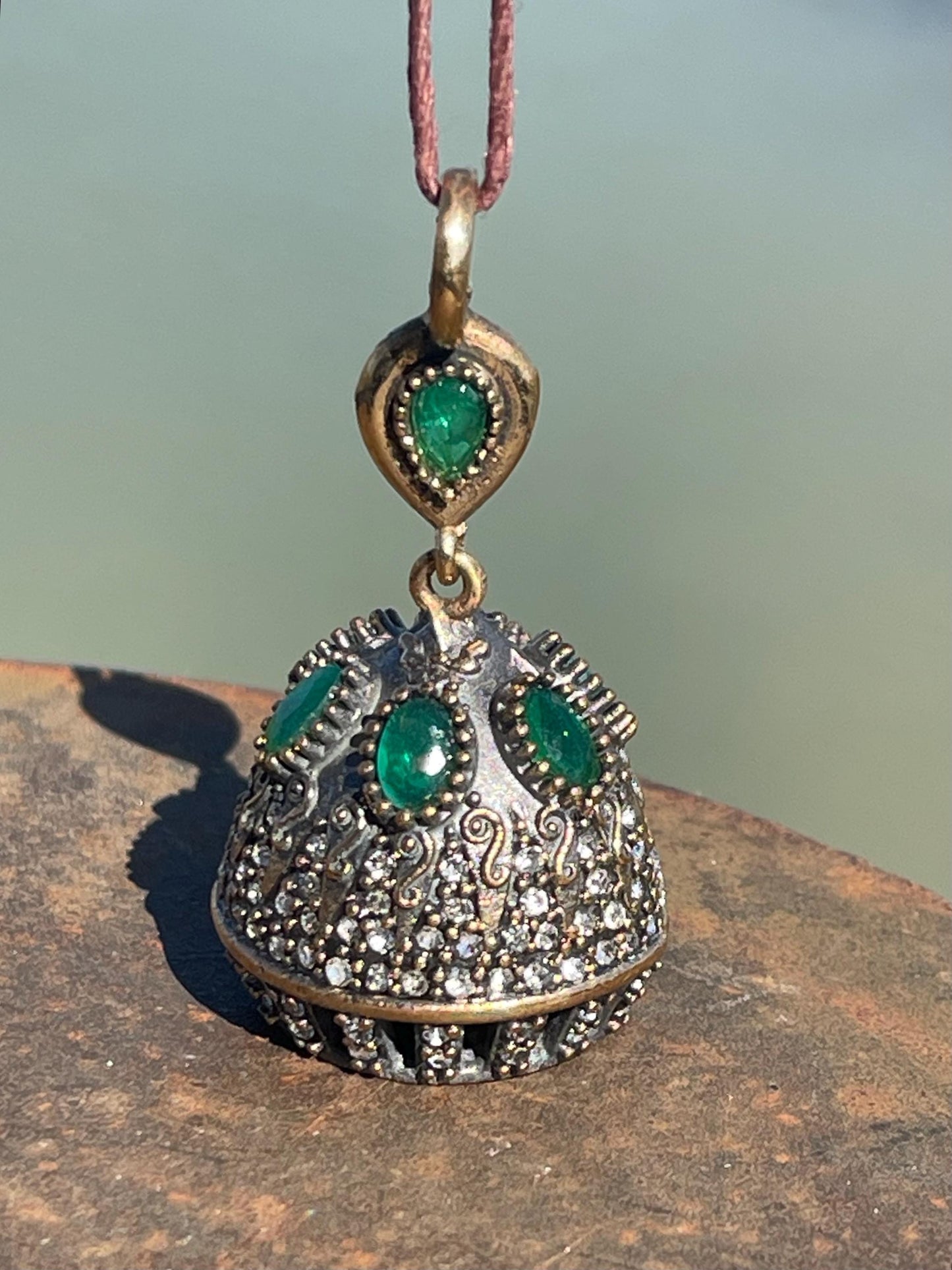 Fabulous vintage necklace, large necklace, boho vintage jewellery, ethical jewellery, green statement jewellery. Ethical gifts.