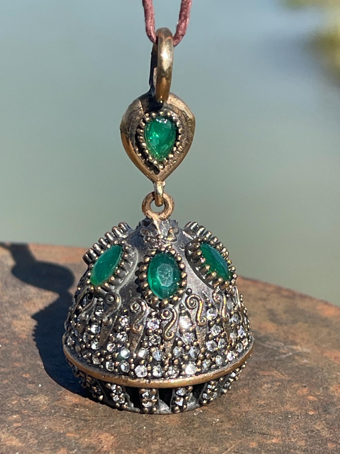 Fabulous vintage necklace, large necklace, boho vintage jewellery, ethical jewellery, green statement jewellery. Ethical gifts.