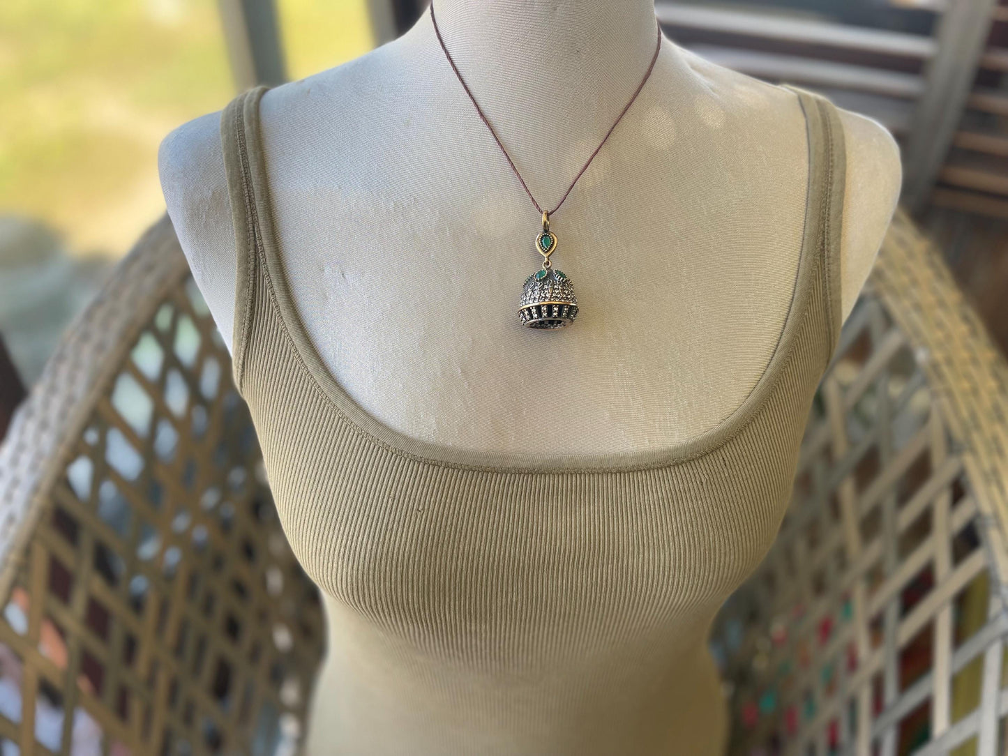 Fabulous vintage necklace, large necklace, boho vintage jewellery, ethical jewellery, green statement jewellery. Ethical gifts.