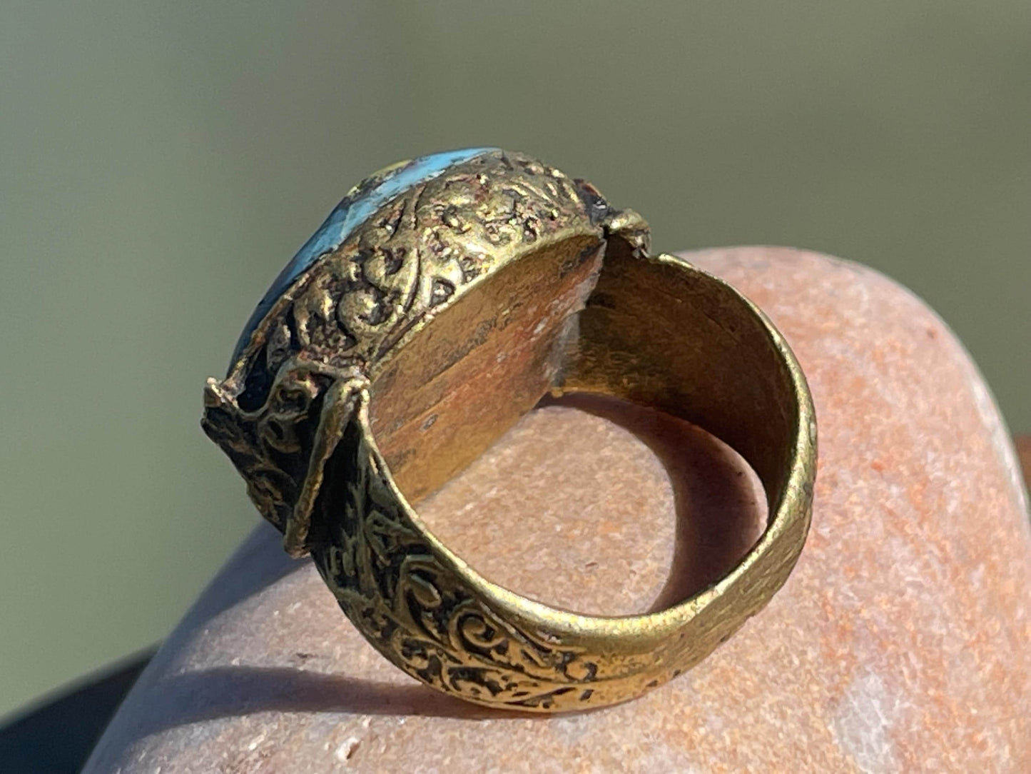 Fabulous vintage ring, large blue ring, boho vintage jewellery, ethical jewellery, gypsy ring. Gypsy jewellery, statement jewellery