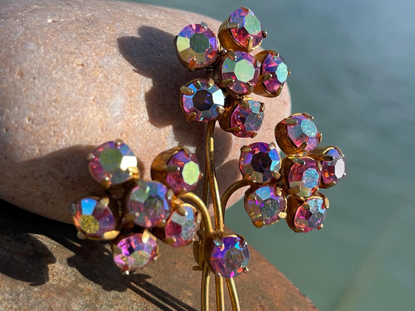 Stunning vintage brooch, vintage jewellery, retro jewellery, flower brooch, eco friendly gifts for her, ethical jewellery, daisy brooch