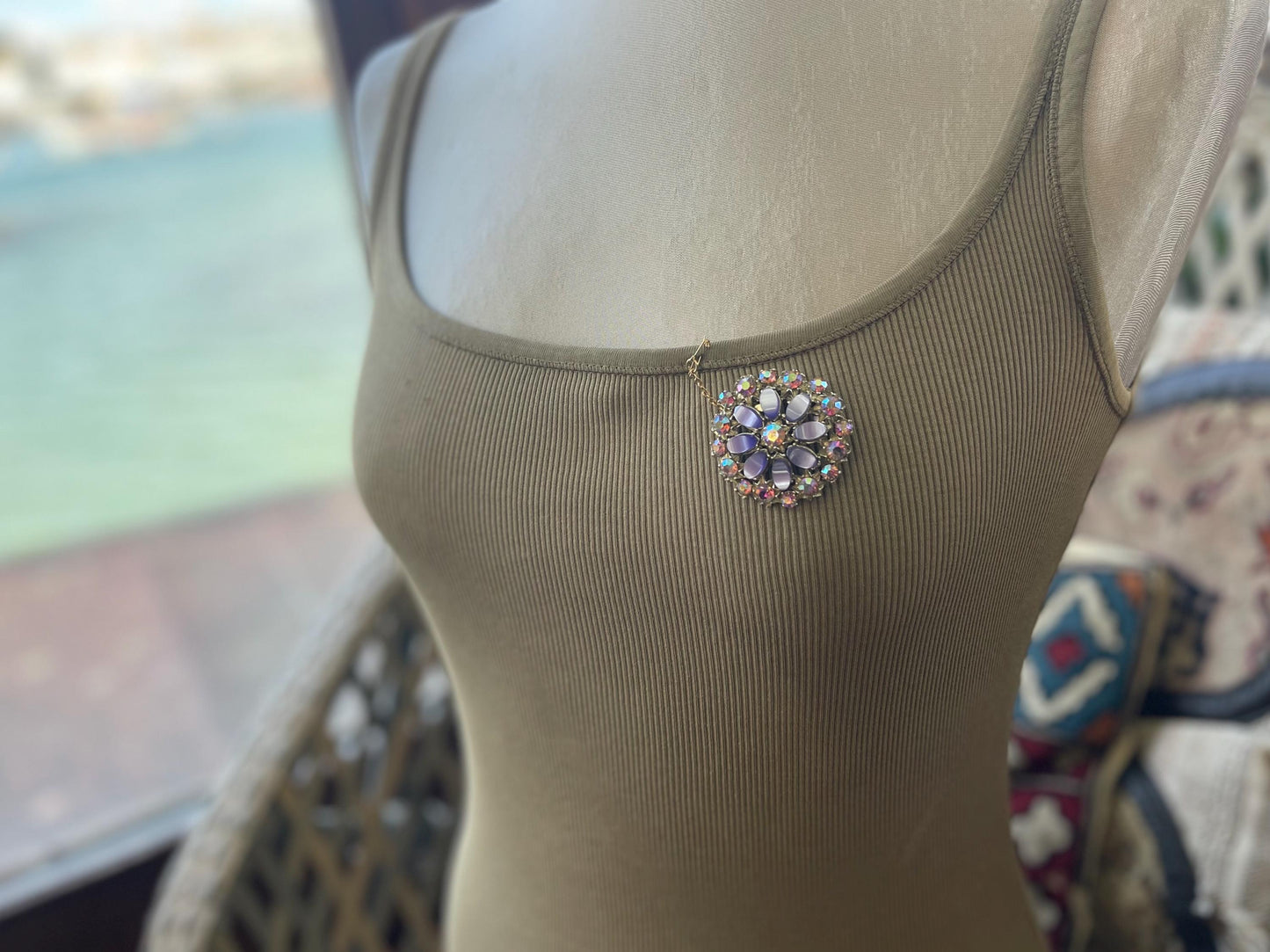 Stunning vintage brooch, vintage jewellery, retro jewellery, flower brooch, eco friendly gifts for her, ethical jewellery, purple jewellery