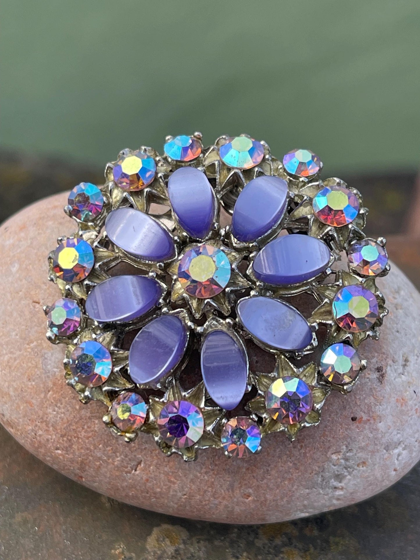 Stunning vintage brooch, vintage jewellery, retro jewellery, flower brooch, eco friendly gifts for her, ethical jewellery, purple jewellery