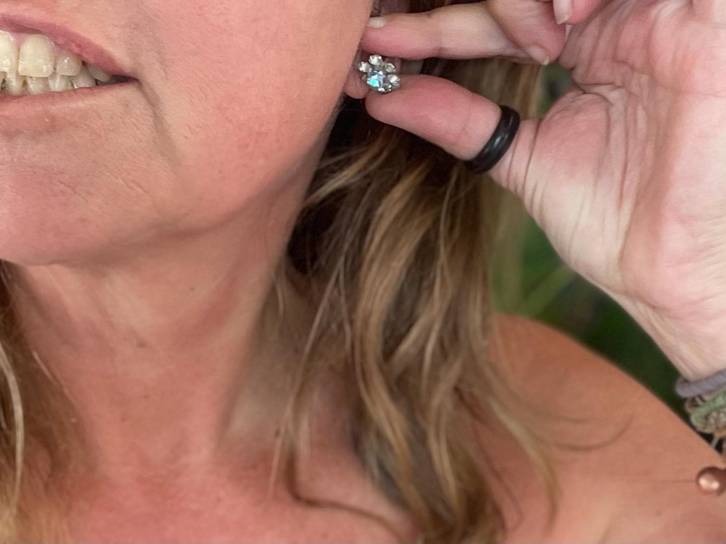 Vintage clip on earrings, vintage jewellery, ethical jewellery, boho jewellery, retro clip on earrings, eco friendly gifts, flower earrings