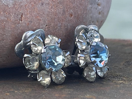 Vintage clip on earrings, vintage jewellery, ethical jewellery, boho jewellery, retro clip on earrings, eco friendly gifts, flower earrings