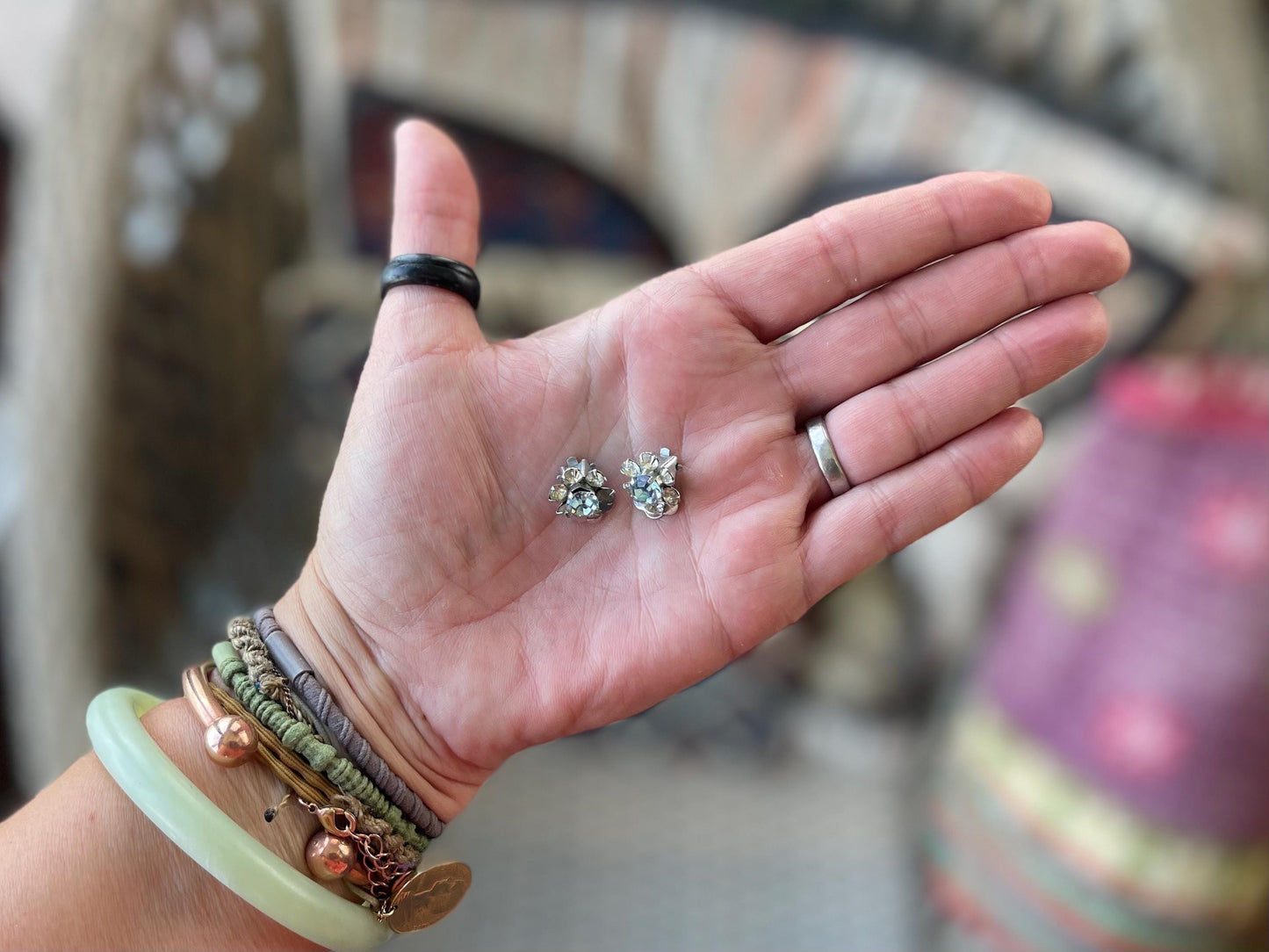 Vintage clip on earrings, vintage jewellery, ethical jewellery, boho jewellery, retro clip on earrings, eco friendly gifts, flower earrings