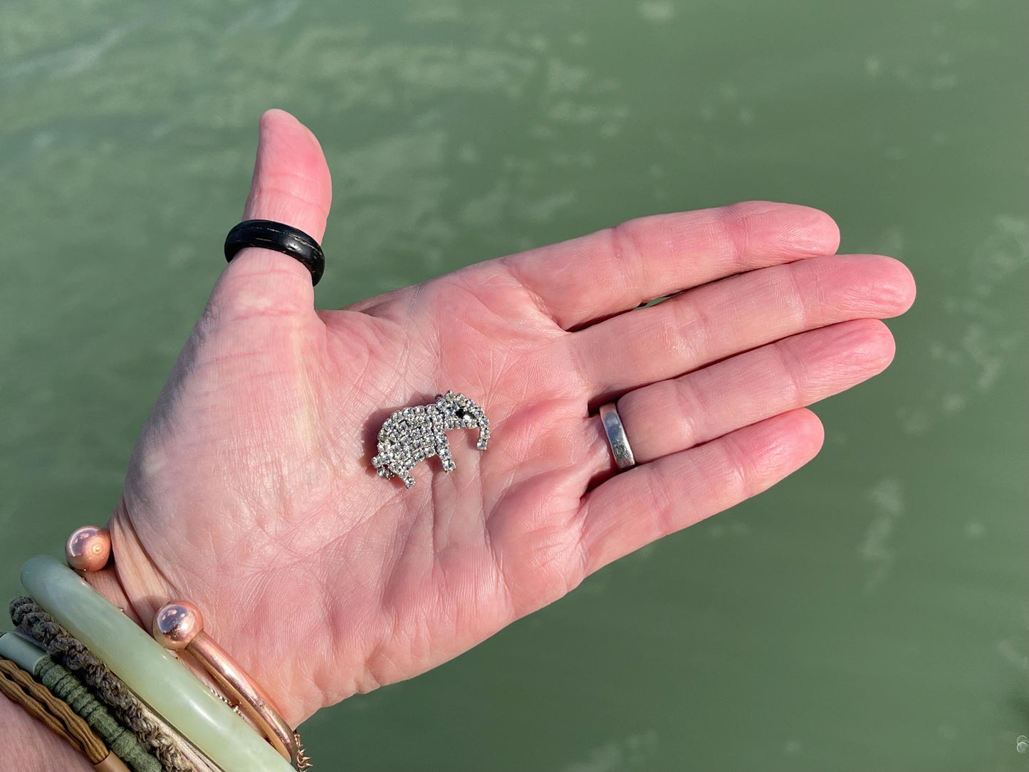 Little elephant brooch, vintage jewellery, retro jewellery, unusual jewellery, elephant jewellery, eco friendly gifts, ethical jewellery