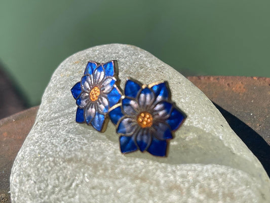 Vintage clip on earrings, vintage jewellery, ethical jewellery, boho jewellery, retro clip on earrings, eco friendly gifts, flower earrings