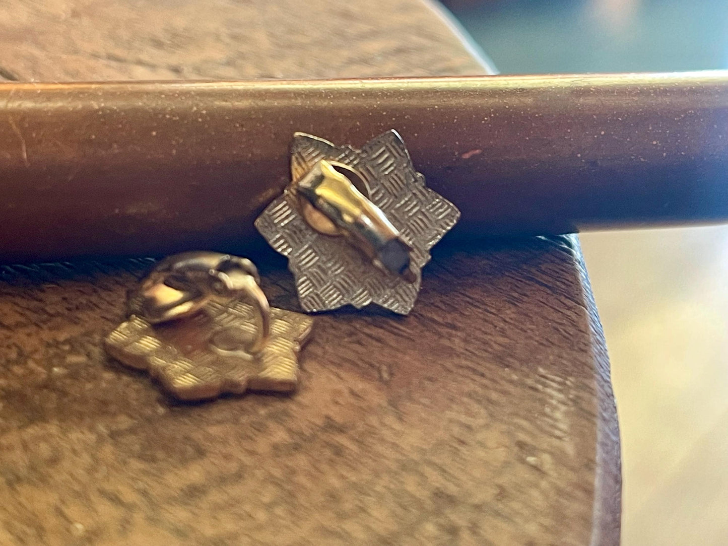 Vintage clip on earrings, vintage jewellery, ethical jewellery, boho jewellery, retro clip on earrings, eco friendly gifts, flower earrings