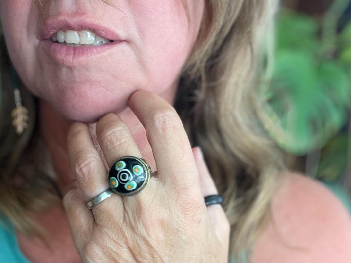 Fabulous vintage ring, large black ring, boho vintage jewellery, ethical jewellery, gypsy ring. Gypsy jewellery, statement jewellery