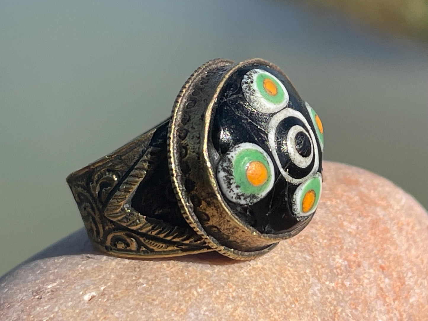 Fabulous vintage ring, large black ring, boho vintage jewellery, ethical jewellery, gypsy ring. Gypsy jewellery, statement jewellery