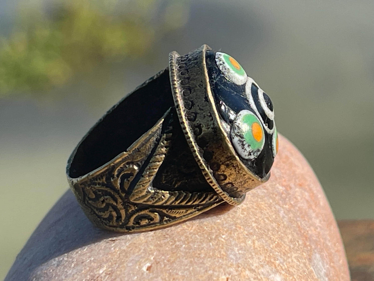 Fabulous vintage ring, large black ring, boho vintage jewellery, ethical jewellery, gypsy ring. Gypsy jewellery, statement jewellery