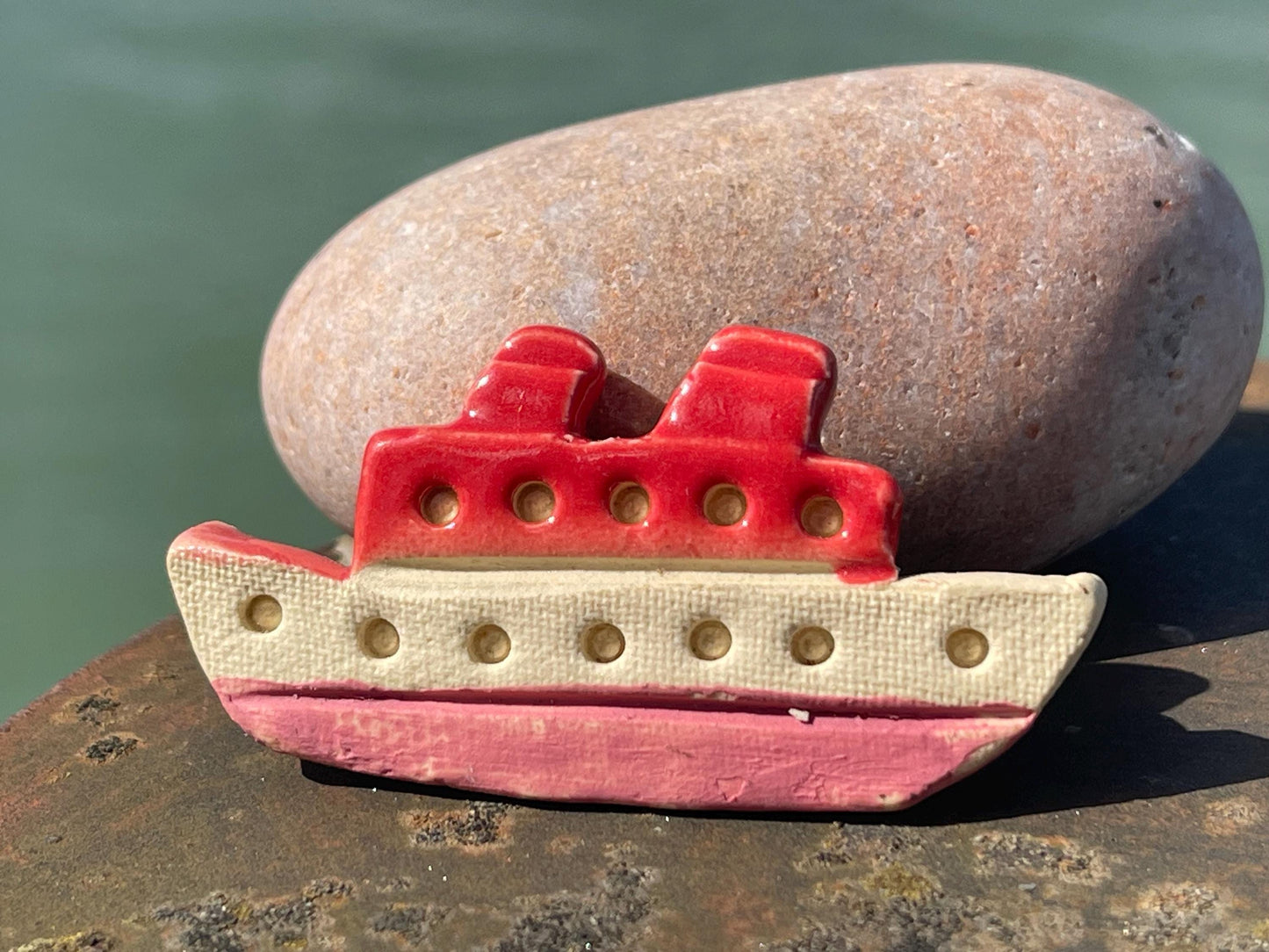 Ceramic boat brooch. Recycled brooch, handmade eco friendly jewellery, ethical jewellery, gift for sailor. eco gifts, boho jewellery