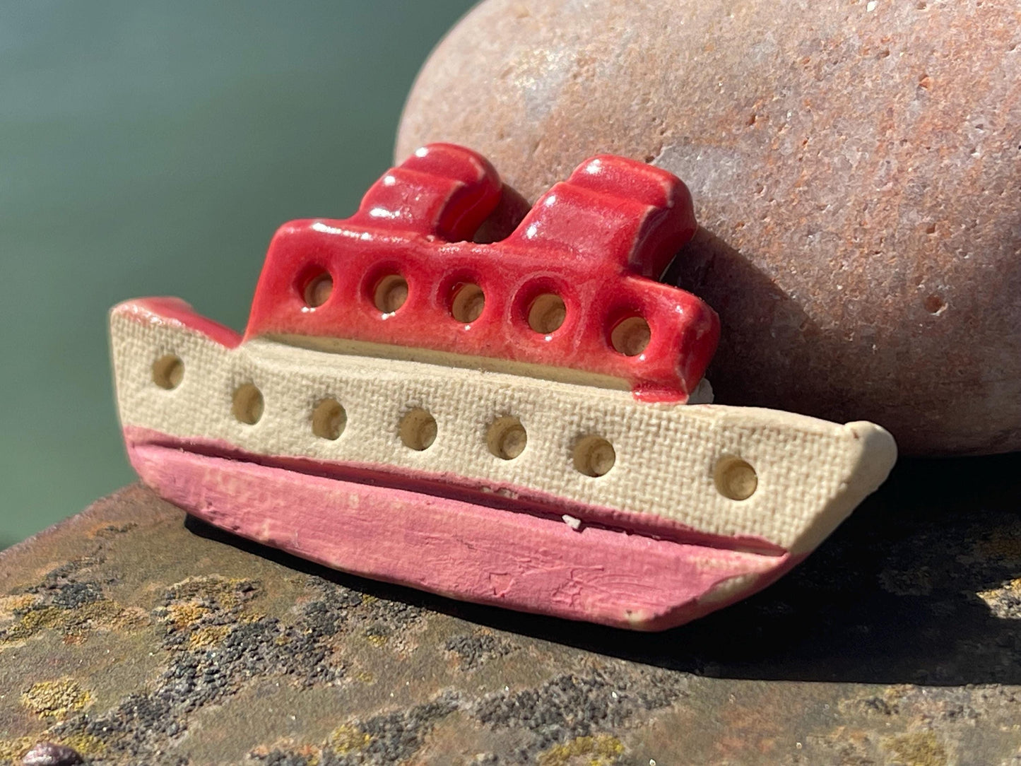 Ceramic boat brooch. Recycled brooch, handmade eco friendly jewellery, ethical jewellery, gift for sailor. eco gifts, boho jewellery