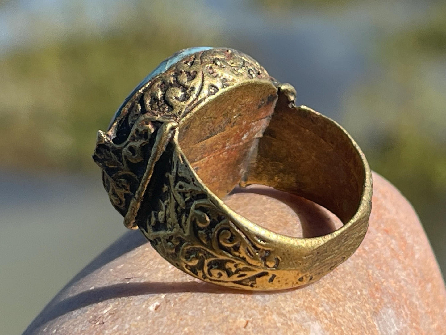 Fabulous vintage ring, large blue ring, boho vintage jewellery, ethical jewellery, gypsy ring. Gypsy jewellery, statement jewellery