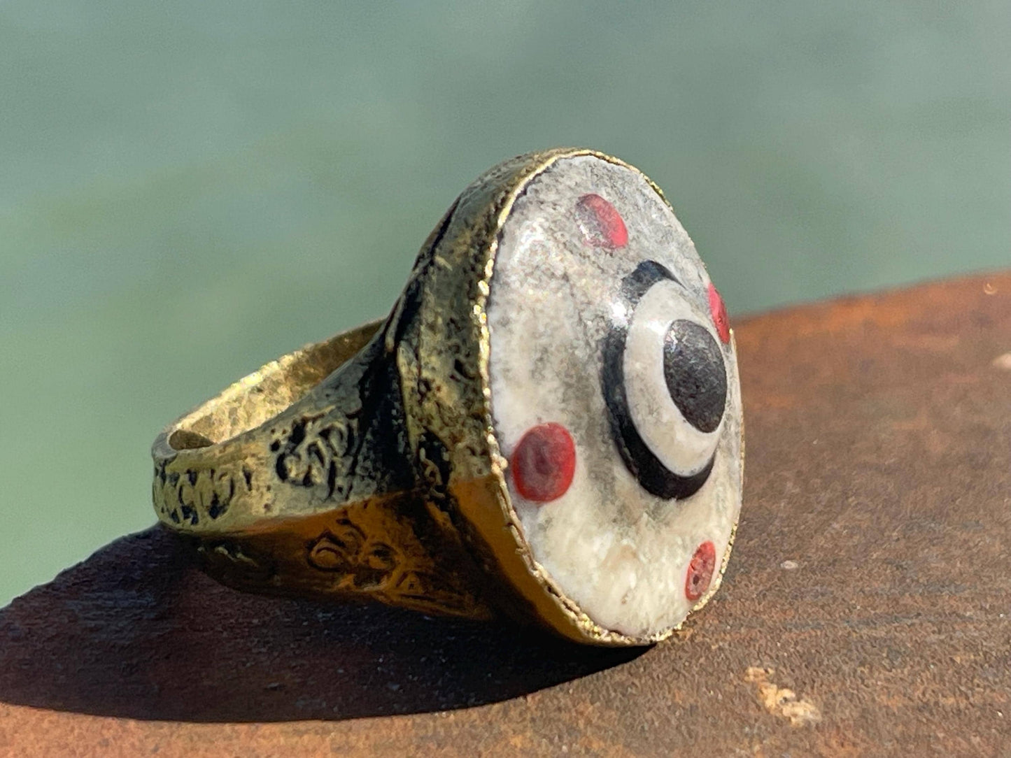 Fabulous vintage ring, large white ring, boho vintage jewellery, ethical jewellery, gypsy ring. Gypsy jewellery, statement jewellery