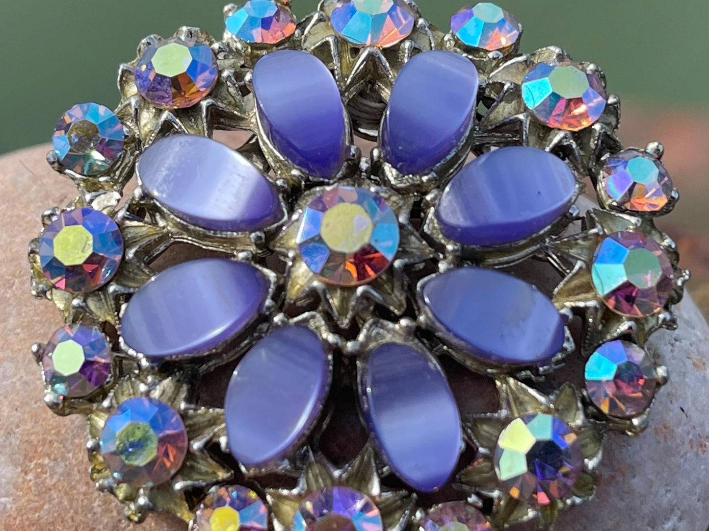 Stunning vintage brooch, vintage jewellery, retro jewellery, flower brooch, eco friendly gifts for her, ethical jewellery, purple jewellery