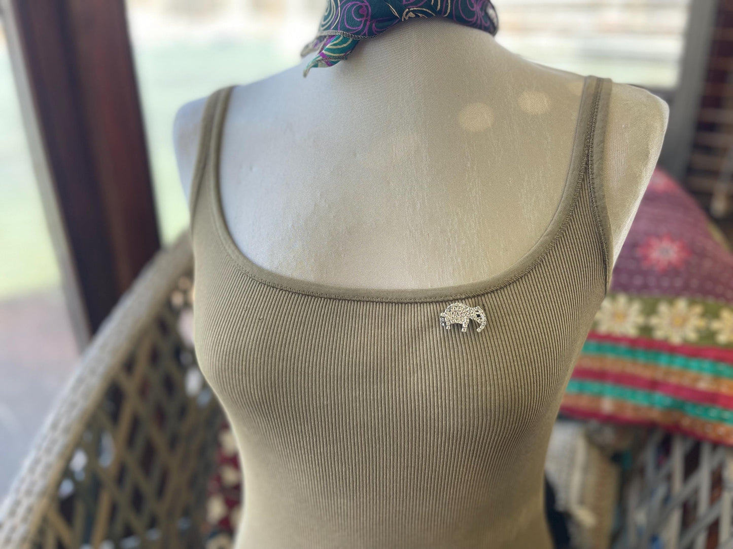 Little elephant brooch, vintage jewellery, retro jewellery, unusual jewellery, elephant jewellery, eco friendly gifts, ethical jewellery