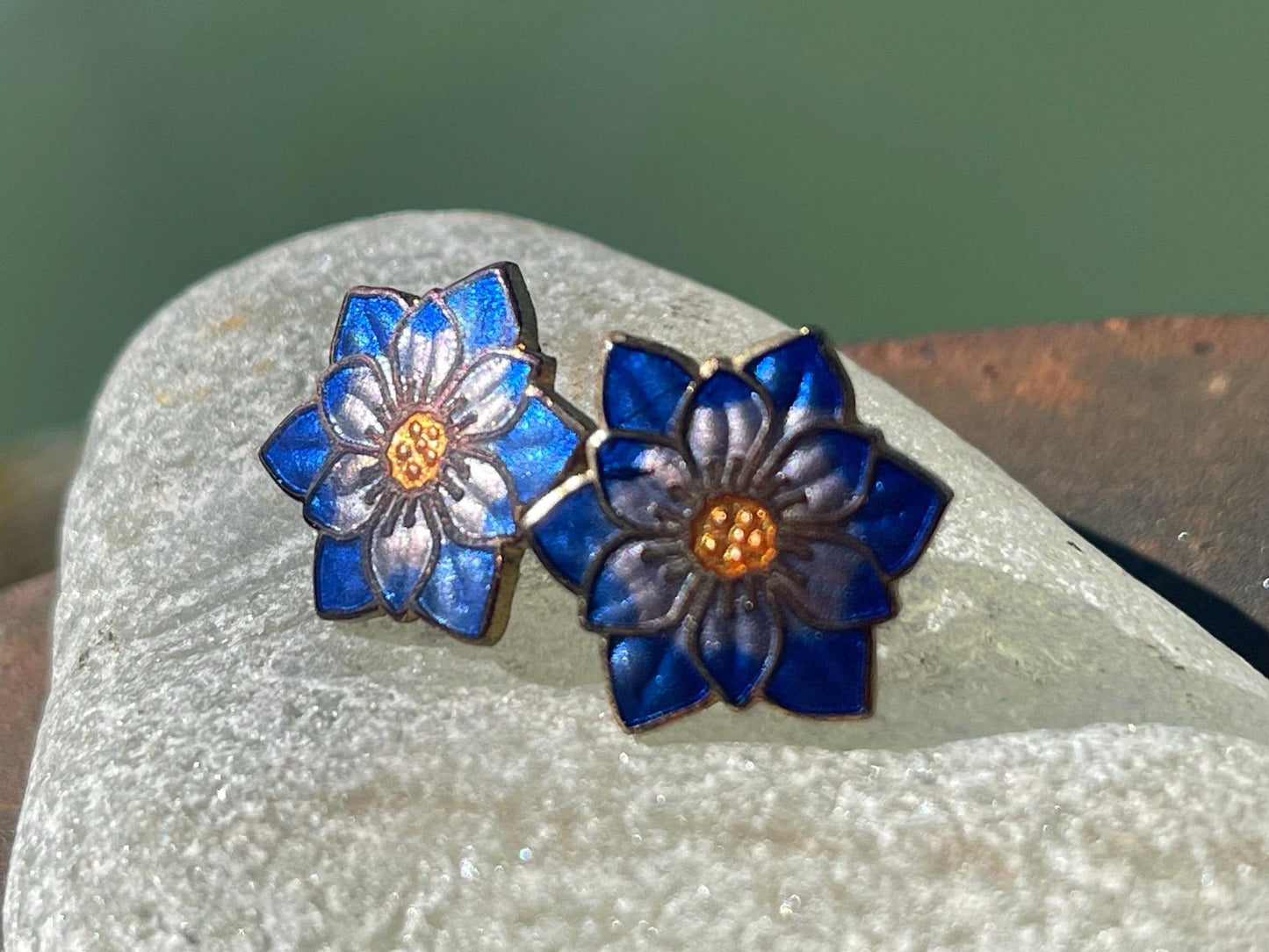 Vintage clip on earrings, vintage jewellery, ethical jewellery, boho jewellery, retro clip on earrings, eco friendly gifts, flower earrings