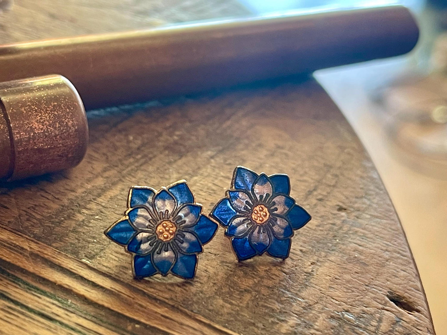 Vintage clip on earrings, vintage jewellery, ethical jewellery, boho jewellery, retro clip on earrings, eco friendly gifts, flower earrings