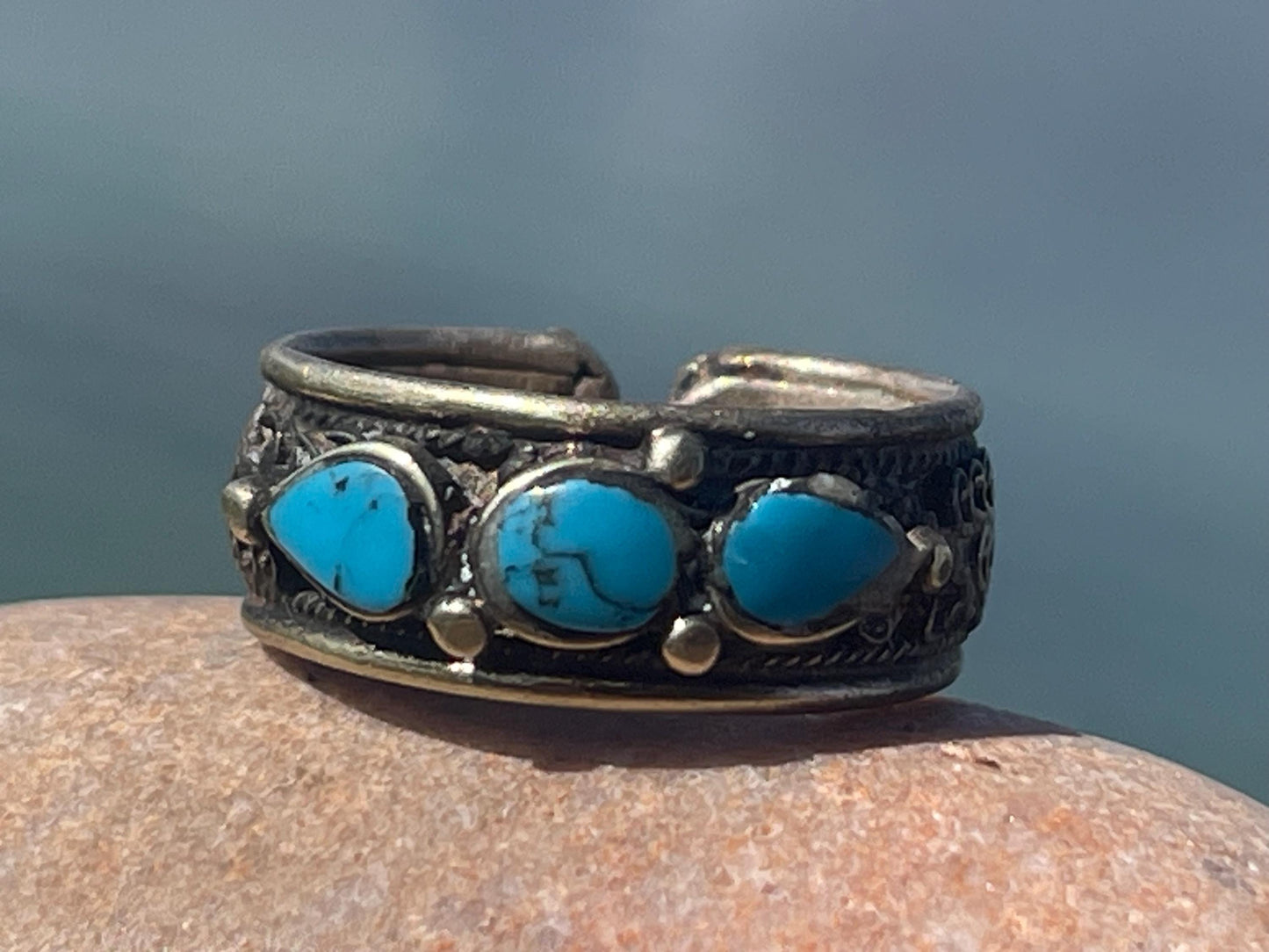 Fabulous vintage ring, old turquoise ring, boho vintage jewellery, ethical jewellery, gypsy ring. Gypsy jewellery, statement jewellery