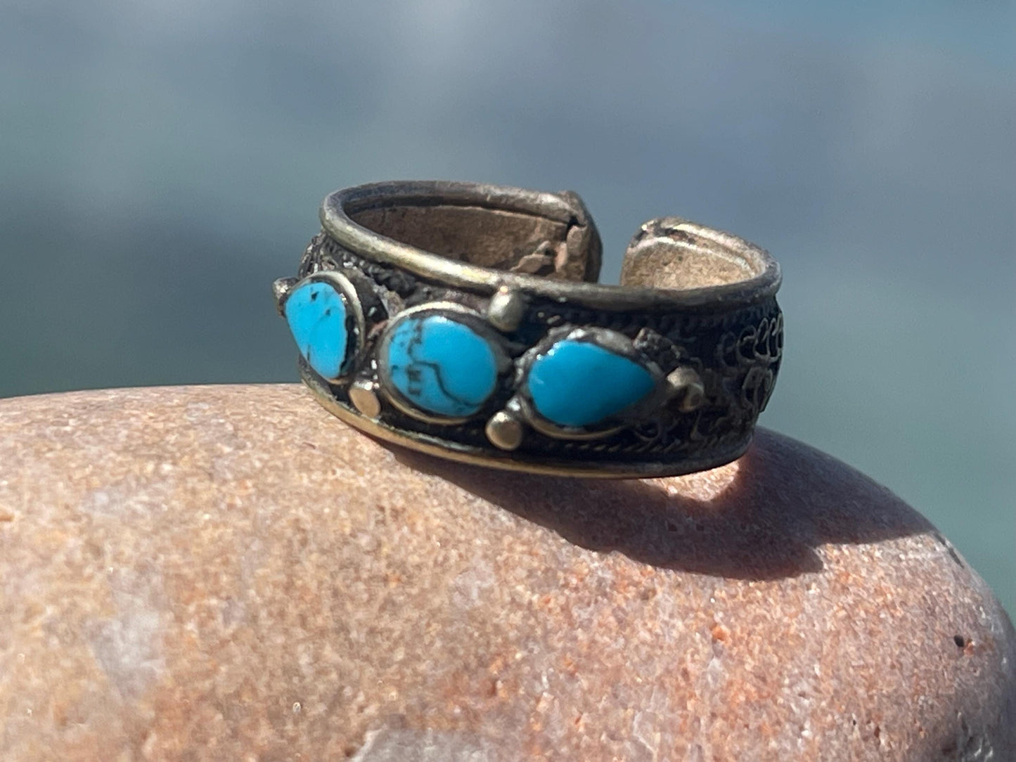 Fabulous vintage ring, old turquoise ring, boho vintage jewellery, ethical jewellery, gypsy ring. Gypsy jewellery, statement jewellery