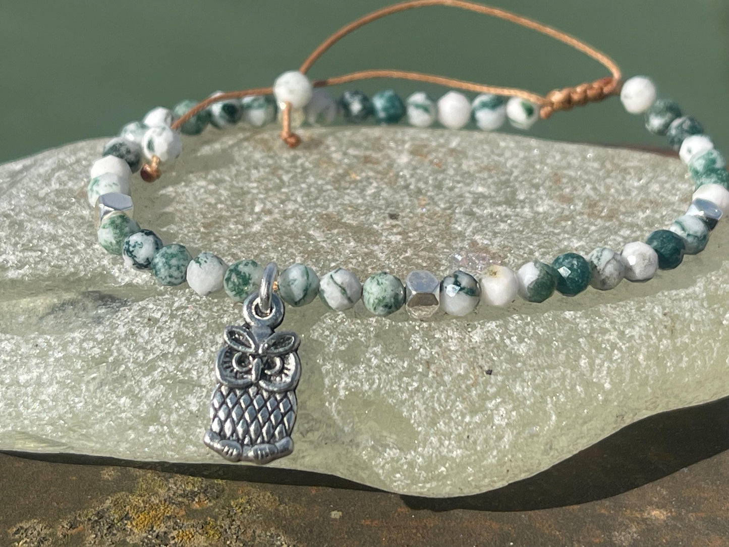 Adjustable moss agate gemstone bracelet. Handmade unique jewellery. Owl beacelet. Owl jewellery. Moss agate jewellery. Moss agate bracelet.