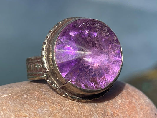 Fabulous purple vintage ring, large purple ring, boho vintage jewellery, ethical jewellery, gypsy ring. Gypsy jewellery, statement jewellery