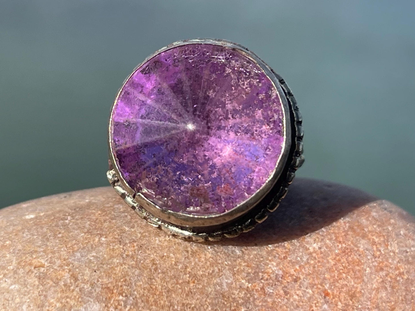 Fabulous purple vintage ring, large purple ring, boho vintage jewellery, ethical jewellery, gypsy ring. Gypsy jewellery, statement jewellery