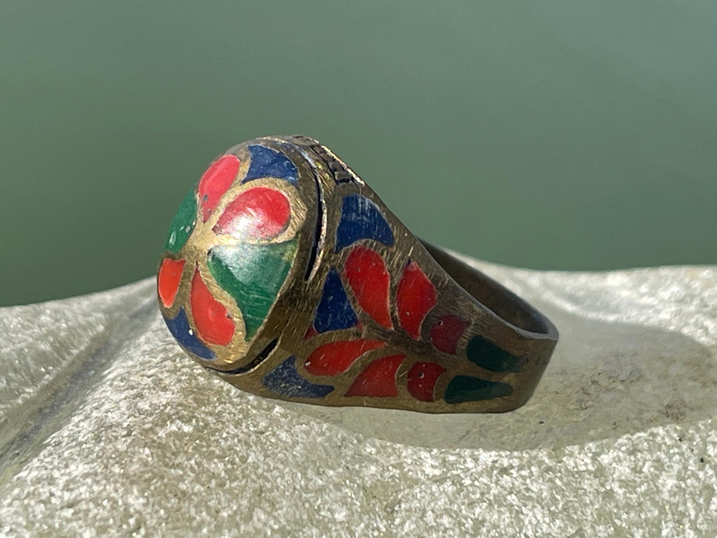 Fabulous festive red and green ring, boho vintage jewellery, ethical jewellery, gypsy ring. Gypsy jewellery. Christmas ring.