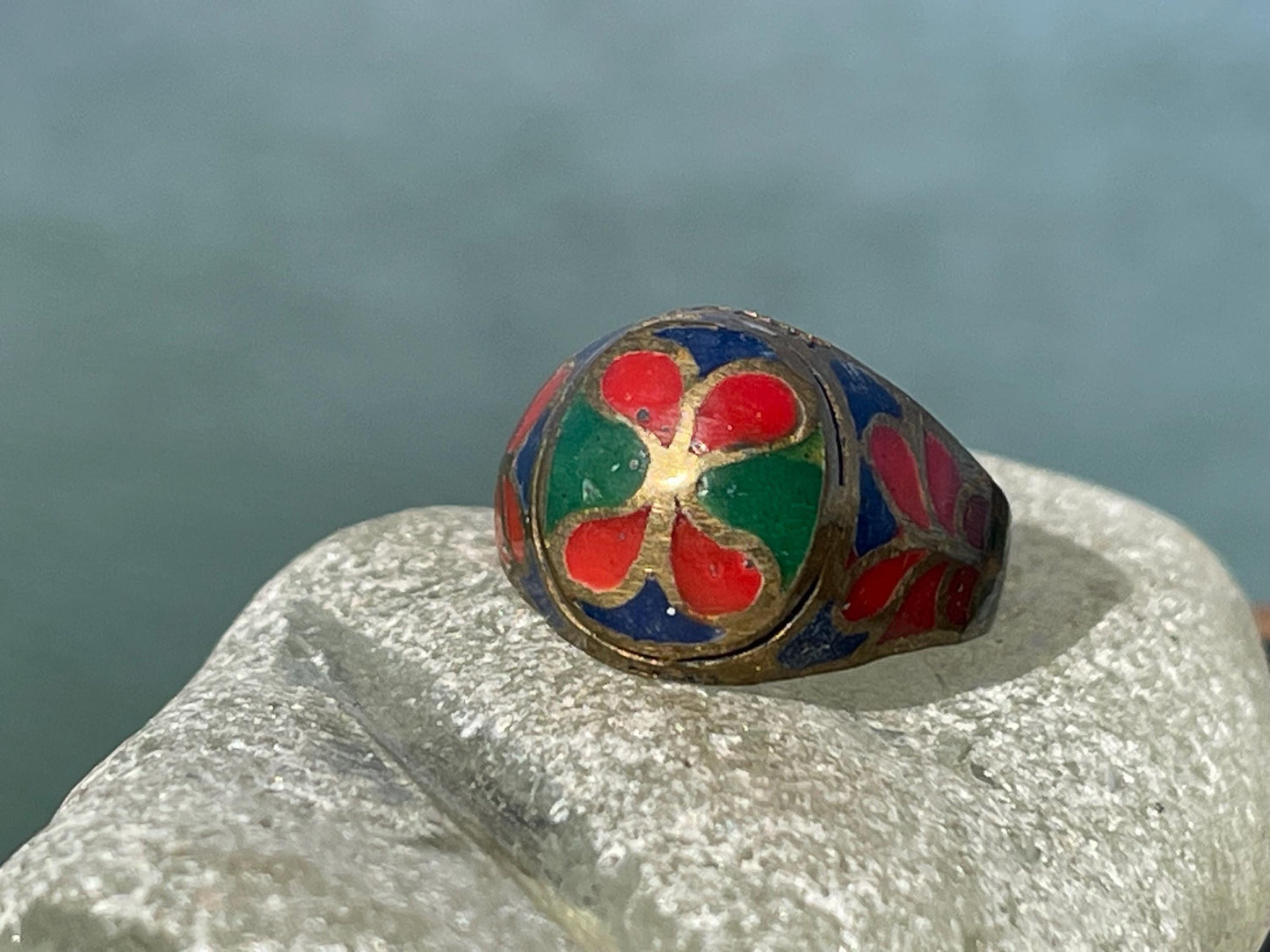 Fabulous festive red and green ring, boho vintage jewellery, ethical jewellery, gypsy ring. Gypsy jewellery. Christmas ring.