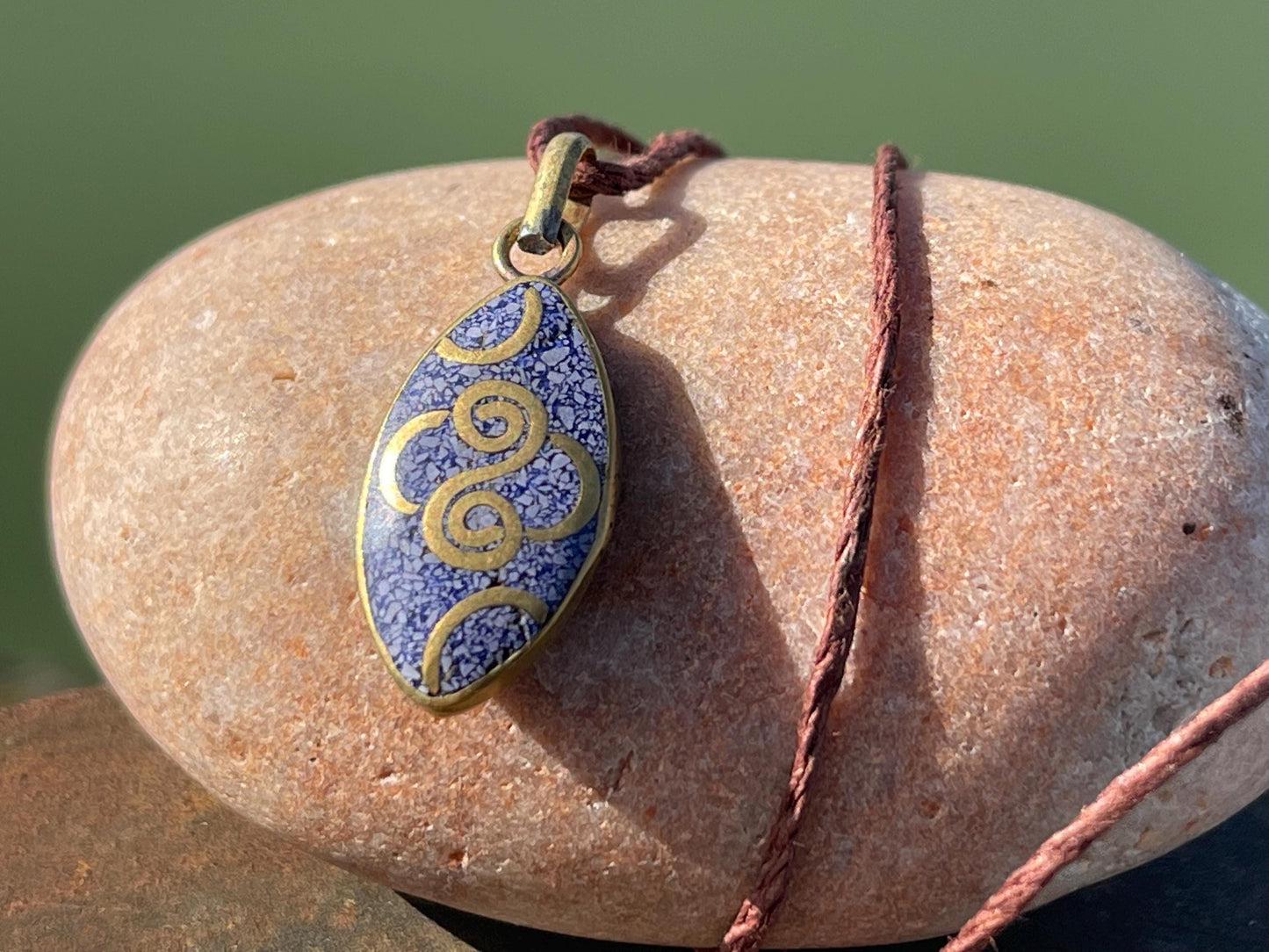 Beautiful little lapis necklace, lapis pendant, vintage jewellery, ethical jewellery, gemstone pendant, boho necklace, unique necklace