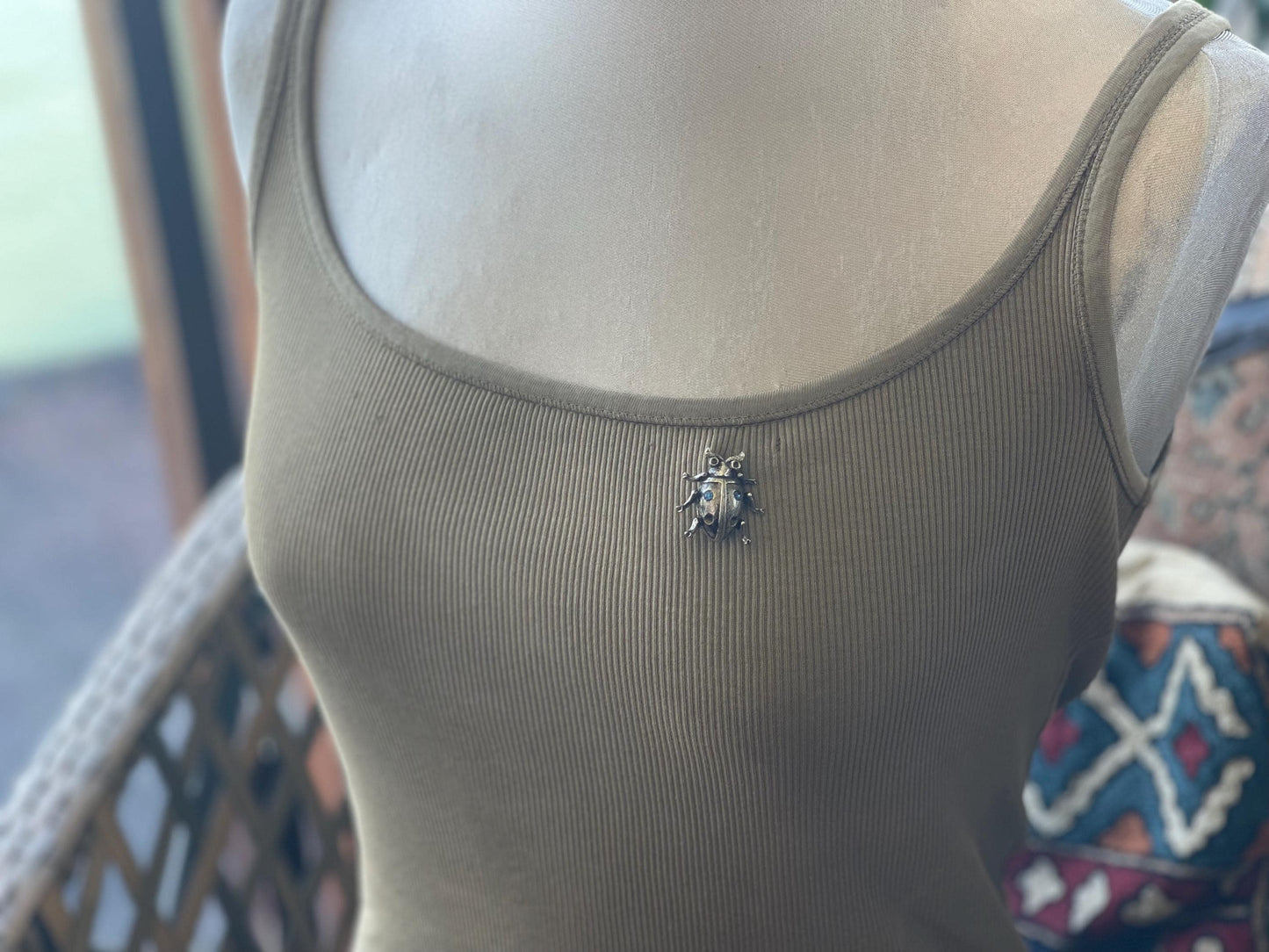 Beetle brooch, vintage brooch, vintage jewellery, retro jewellery, eco friendly gift for her, ethical jewellery, beetle pin. Insect brooch.