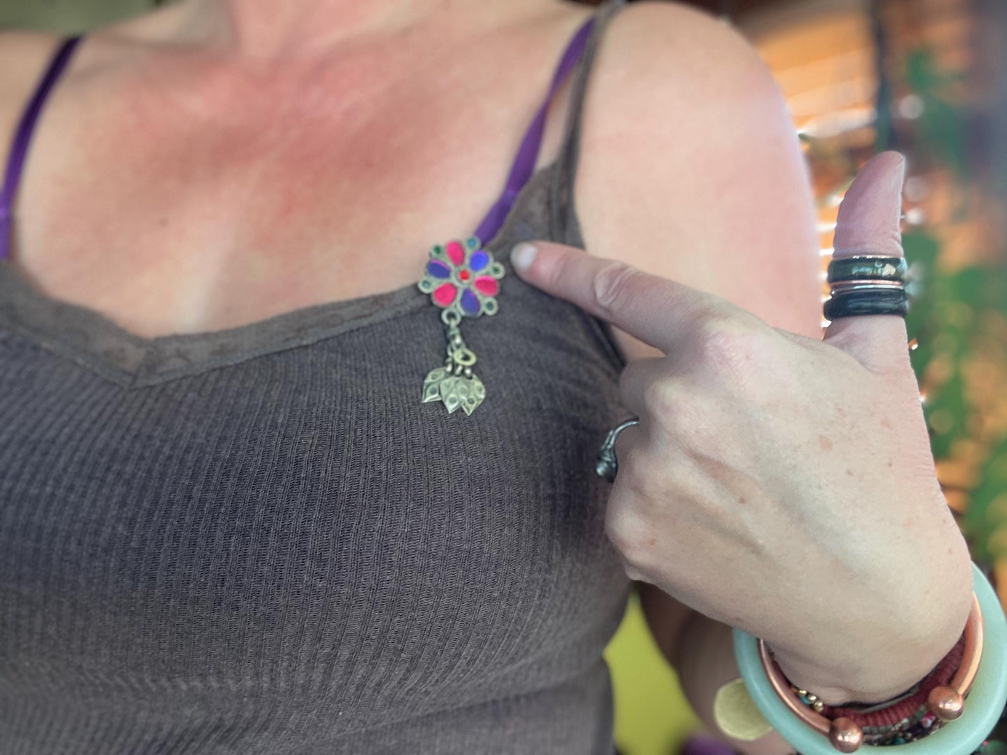 Unusual vintage tie clip / brooch, vintage jewellery, retro jewellery, eco friendly gifts, ethical jewellery, flower pin. Flower tie pin.