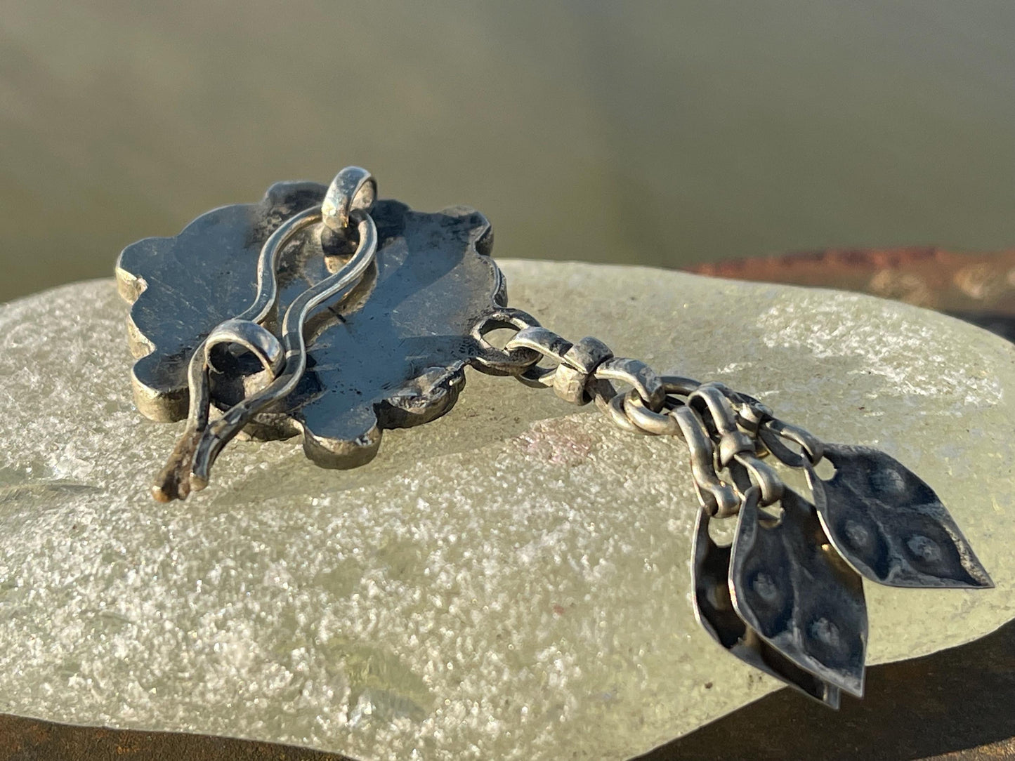 Unusual vintage tie clip / brooch, vintage jewellery, retro jewellery, eco friendly gifts, ethical jewellery, flower pin. Flower tie pin.